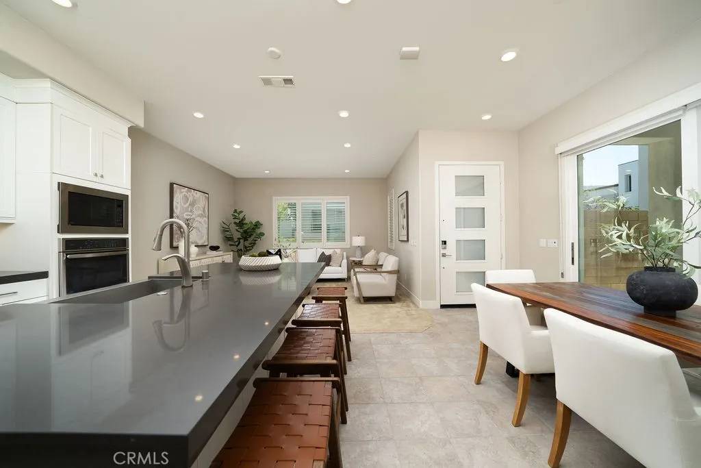 Irvine, CA 92618,109 Pitch