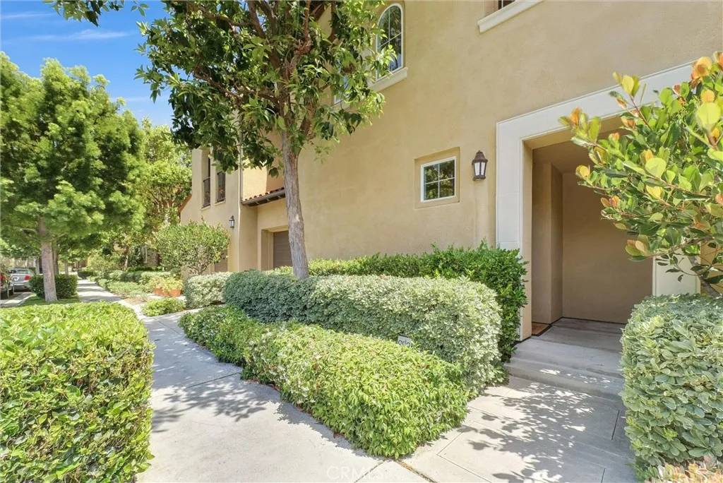Irvine, CA 92603,130 Roadrunner