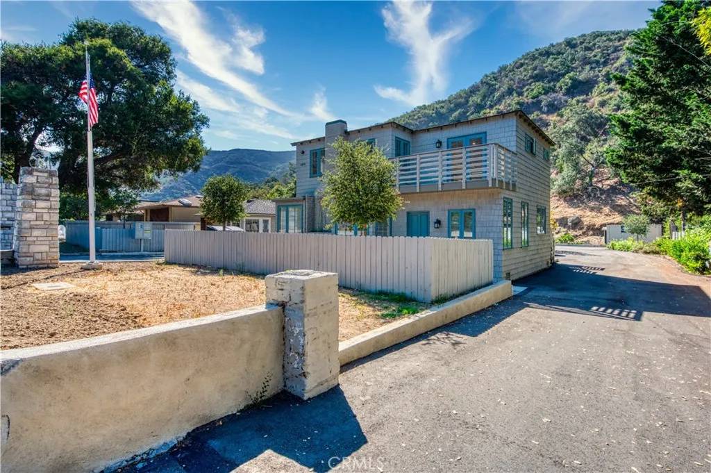Laguna Beach, CA 92651,2515 Laguna Canyon Road #B