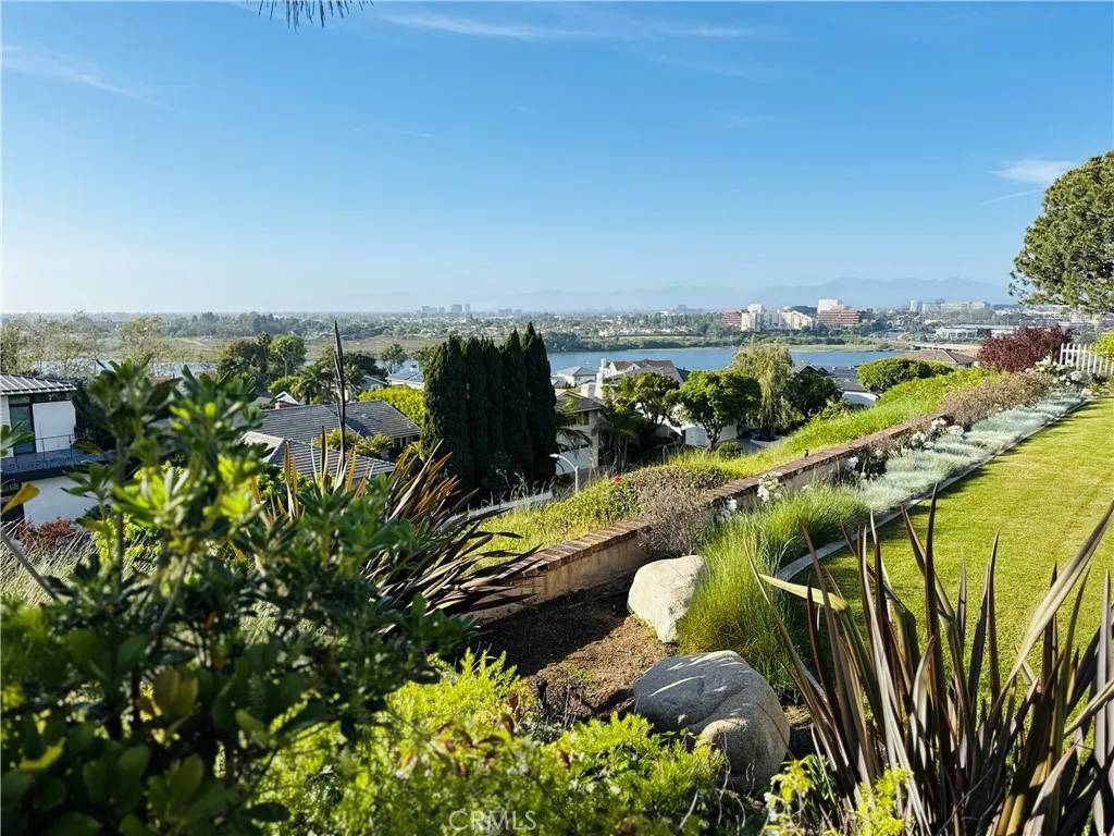 Newport Beach, CA 92660,2839 Carob Street