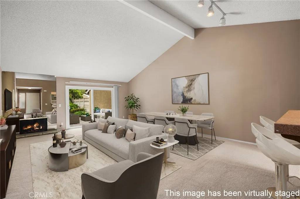 Irvine, CA 92604,10 Greenbriar #31
