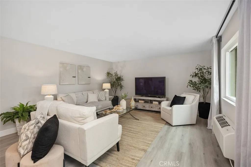 Laguna Woods, CA 92637,3241 San Amadeo #1G