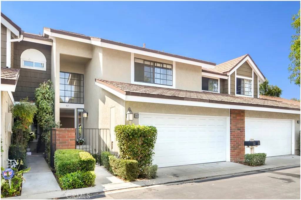 Irvine, CA 92614,82 Havenwood #37