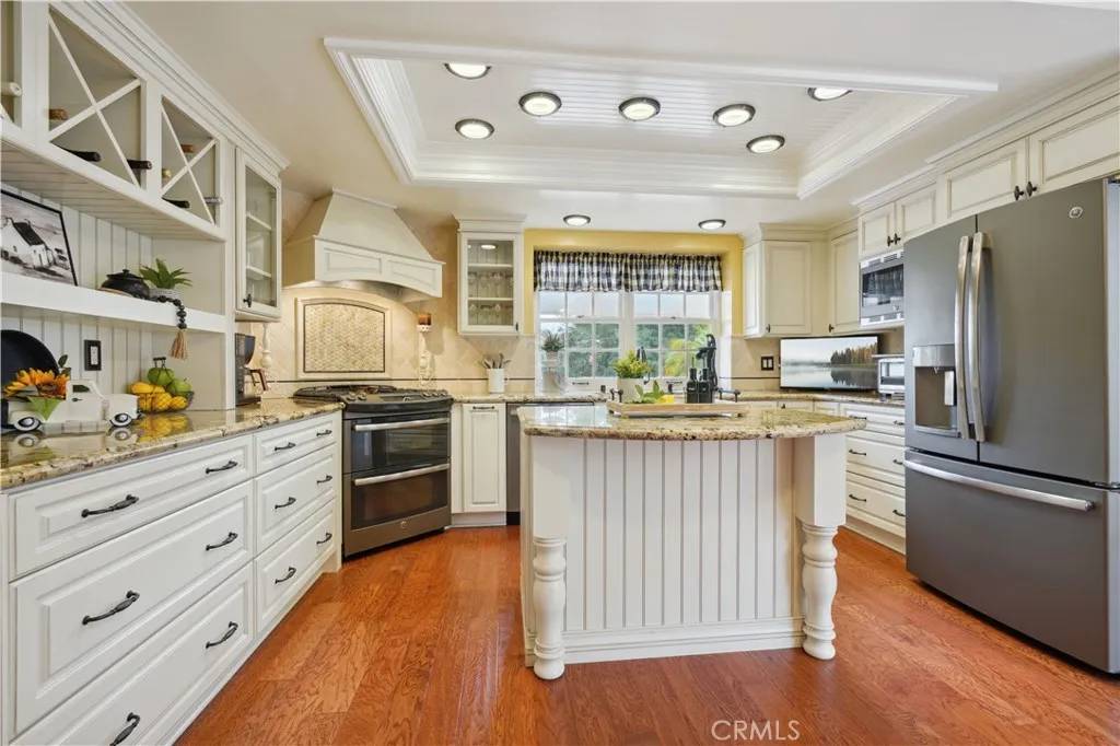 Lake Forest, CA 92630,21702 Regal Way