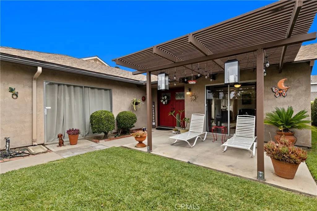 Anaheim, CA 92807,1724 N Oakwood Avenue