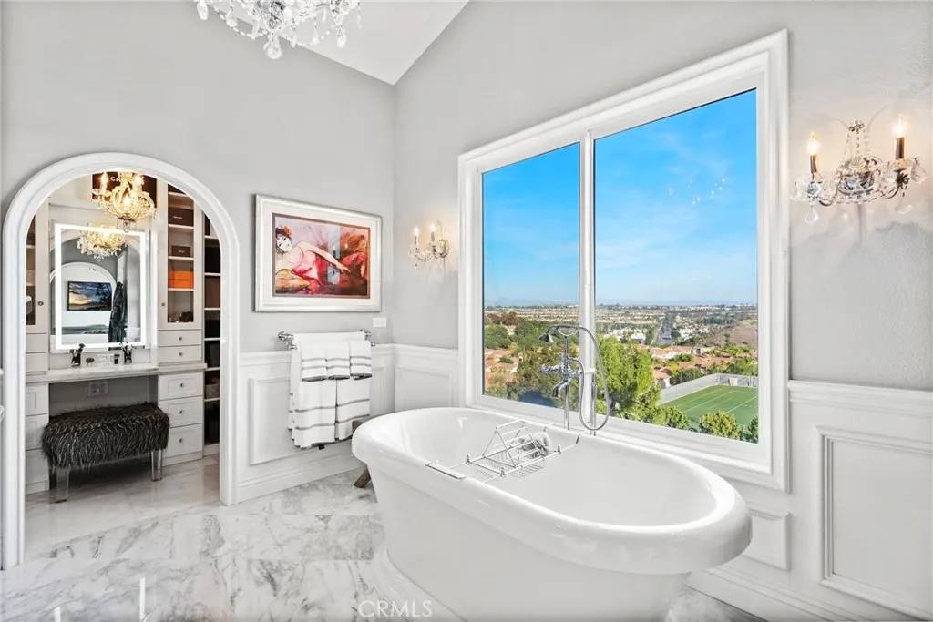 Aliso Viejo, CA 92656,24 Lyon Ridge