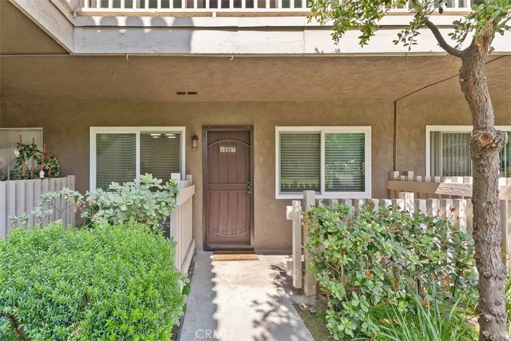 Orange, CA 92868,531 S La Veta Park Circle #107