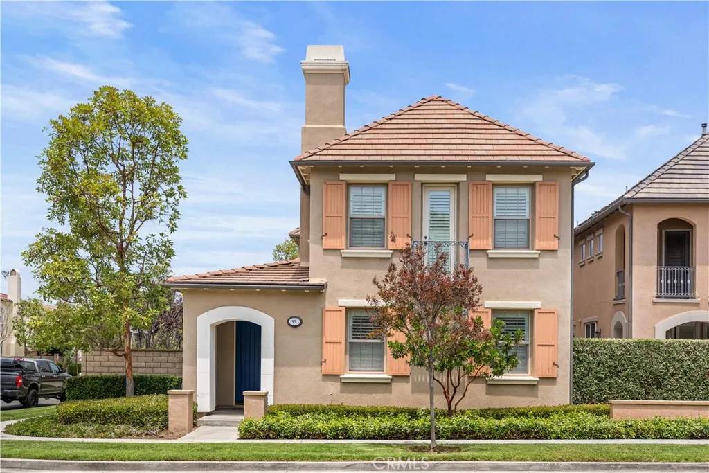 Irvine, CA 92620,35 Twin Gables