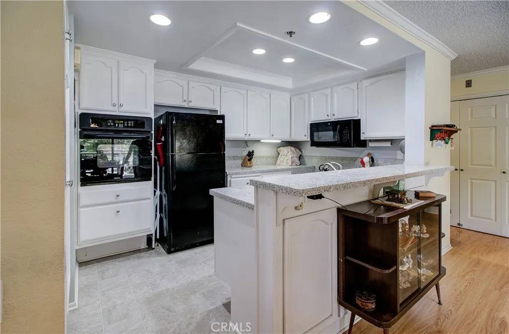 Seal Beach, CA 90740,13601 Del Monte Dr 51