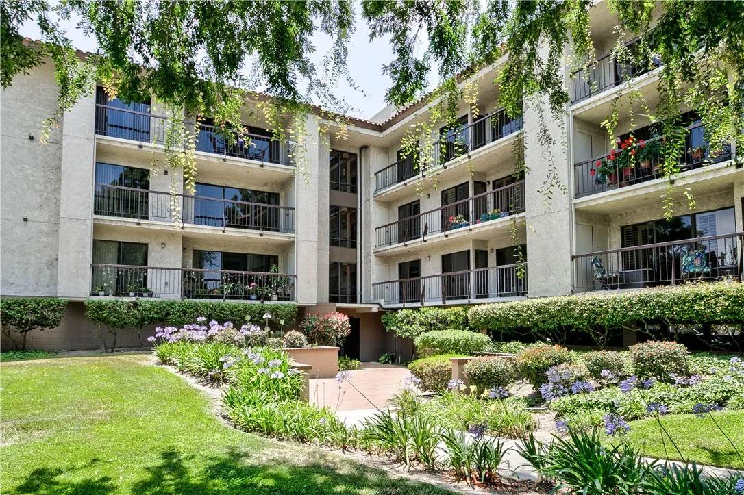 Seal Beach, CA 90740,13601 Del Monte Dr 51