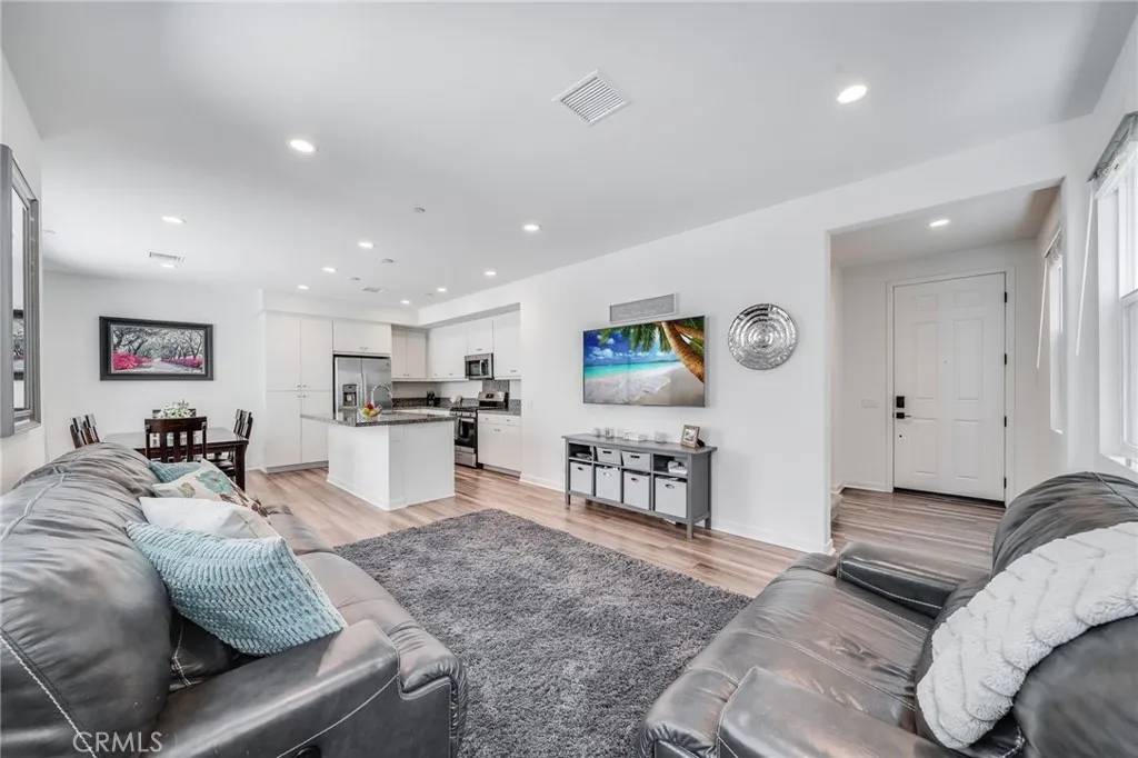 Chino, CA 91708,7452 Desert Holly Street