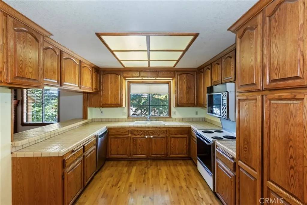 Angelus Oaks, CA 92305,6392 Sugar Pines Circle