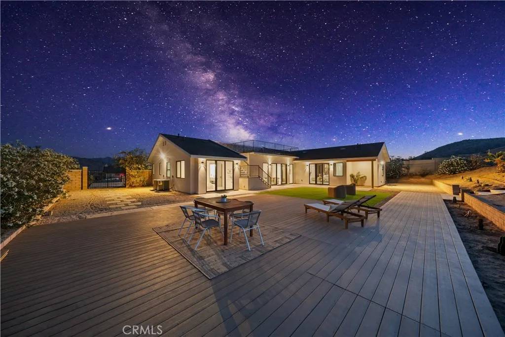 Joshua Tree, CA 92252,62290 Crestview Drive