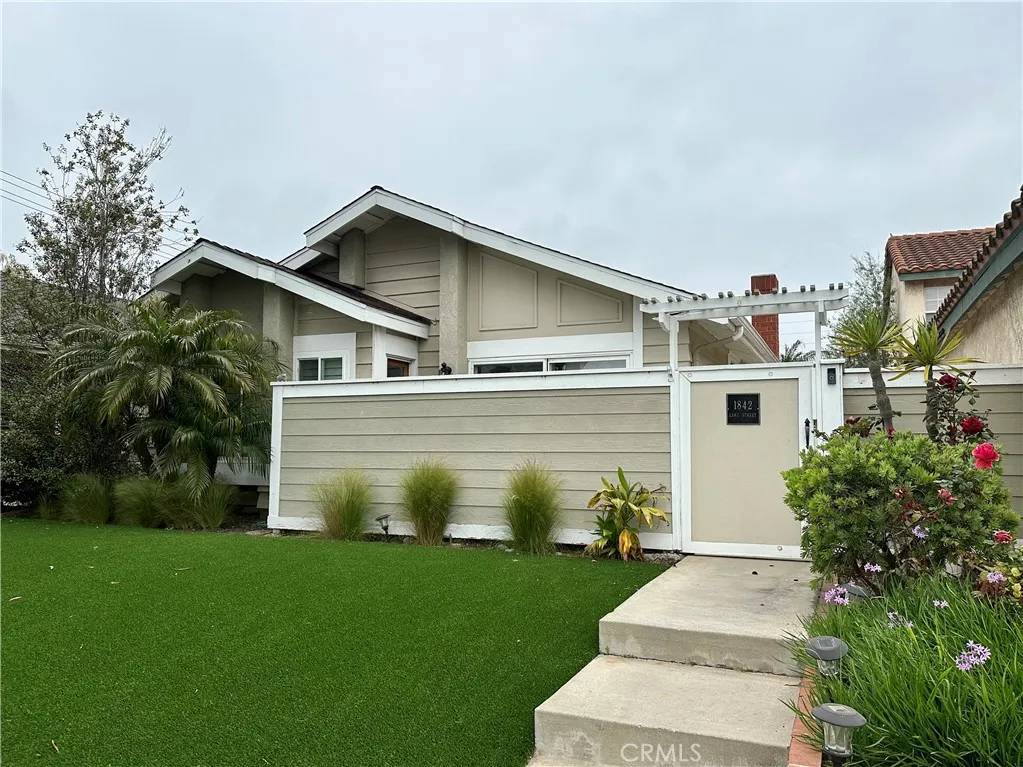 Huntington Beach, CA 92648,1842 Lake Street