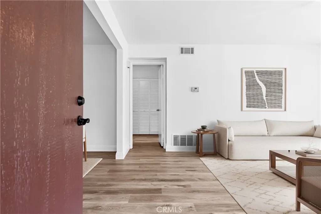 Irvine, CA 92614,44 Clearbrook #57