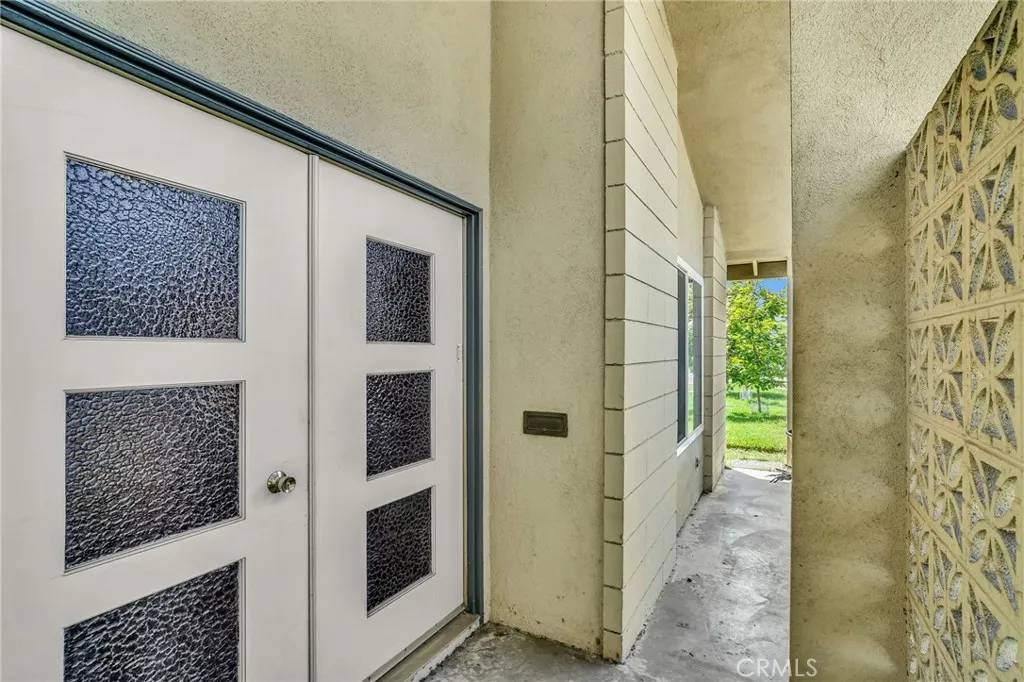 Downey, CA 90241,9184 Cecilia Street