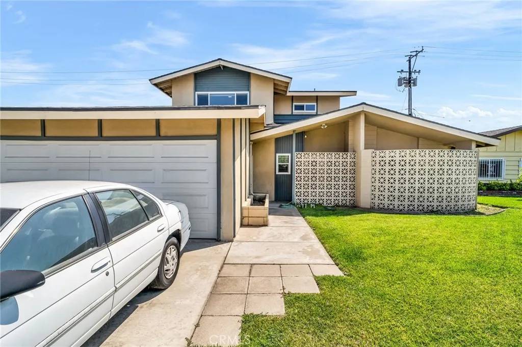 Downey, CA 90241,9184 Cecilia Street
