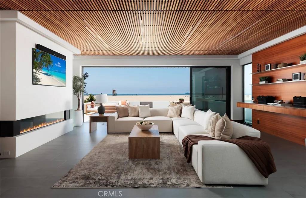 Newport Beach, CA 92663,7104 W Oceanfront