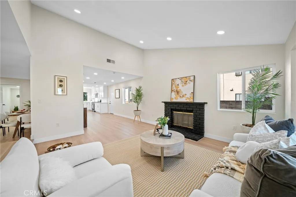 Whittier, CA 90604,15604 Sharonhill Dr.