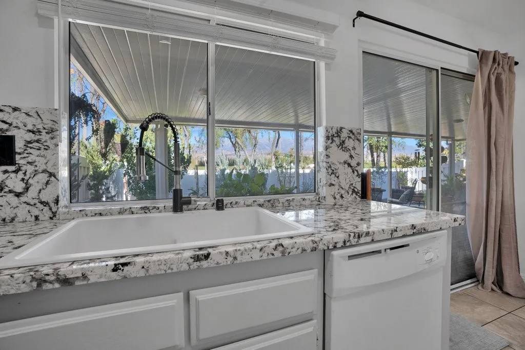 Banning, CA 92220,6141 Wingfoot Avenue