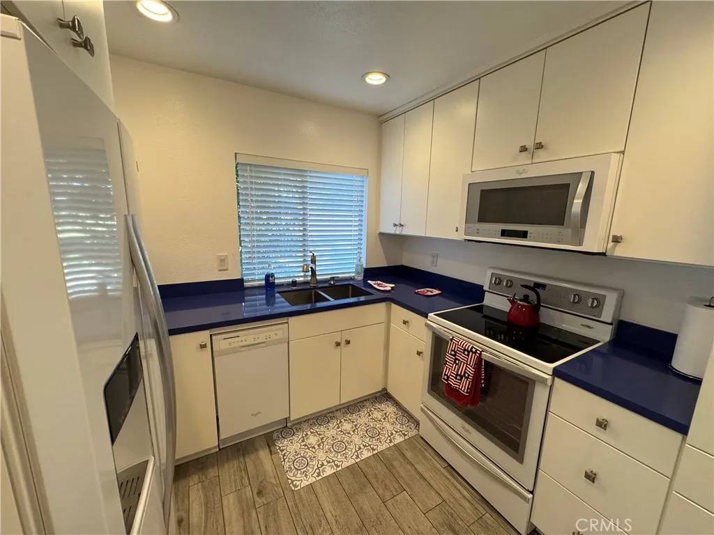 Fullerton, CA 92835,2902 Parkwood Court