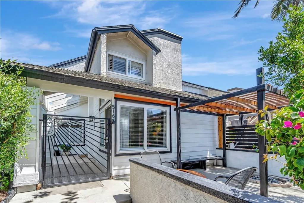 Huntington Beach, CA 92648,516 19th Street