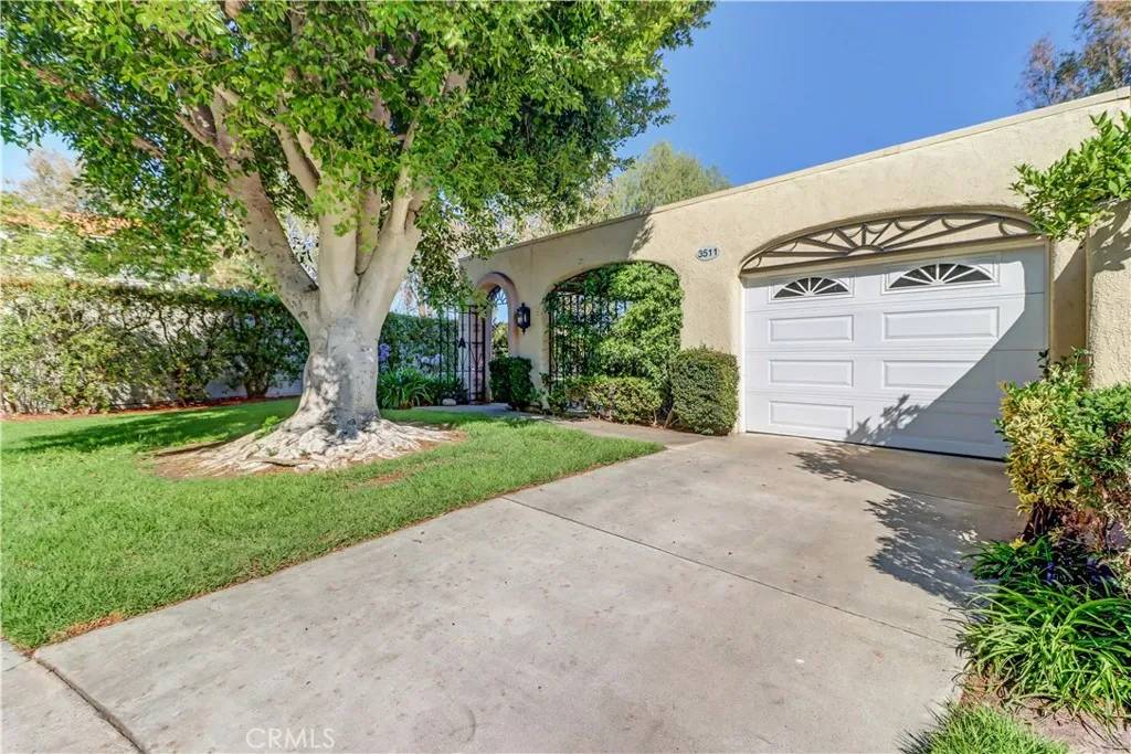 Laguna Woods, CA 92637,3511 Bahia Blanca West #A