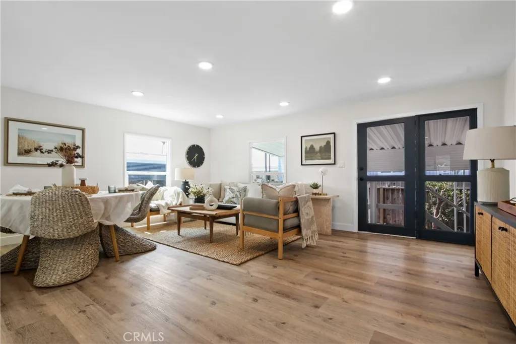 Torrance, CA 90501,23701 S Western #262