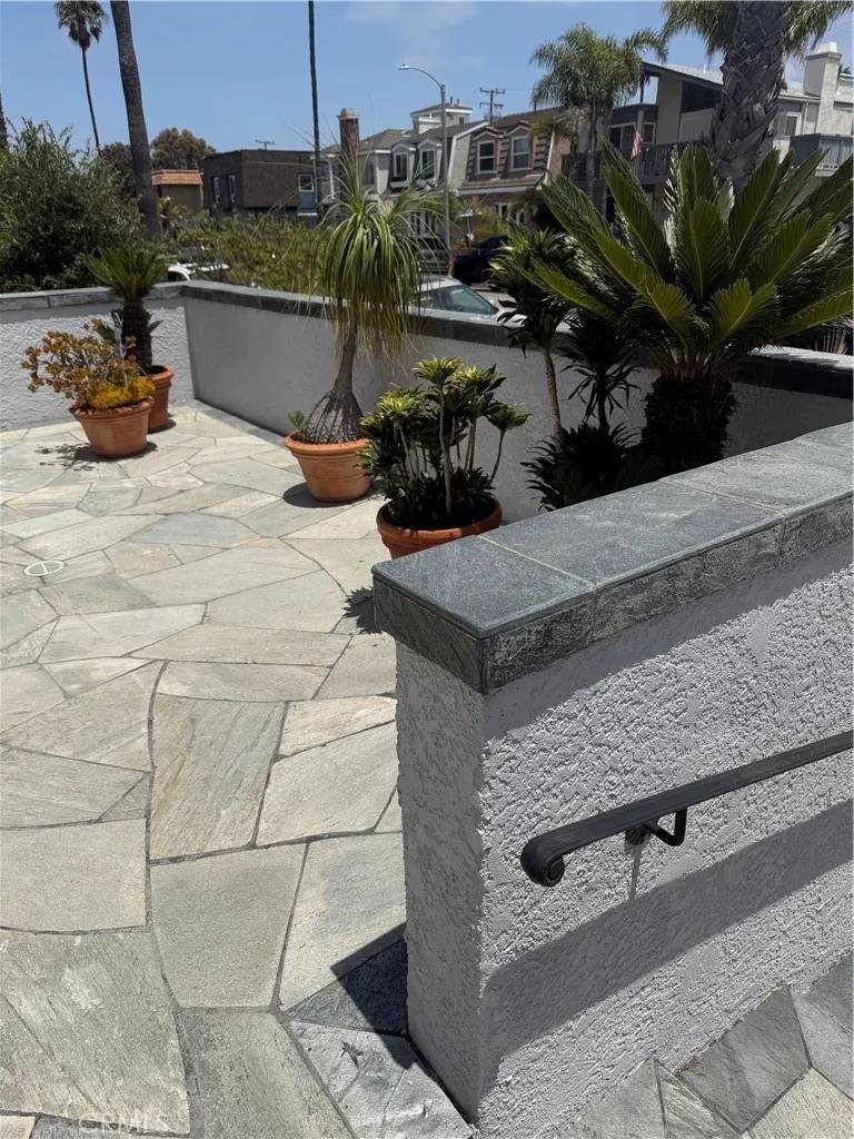 Huntington Beach, CA 92648,305 21st Street