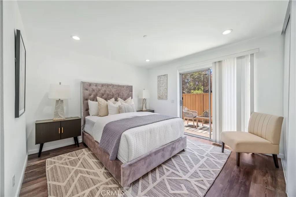 Irvine, CA 92614,73 Rockwood #38