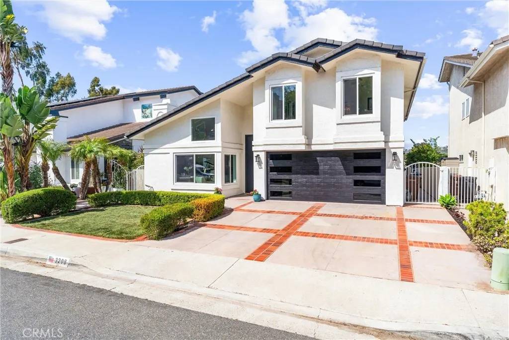 San Clemente, CA 92672,3208 Calle Grande