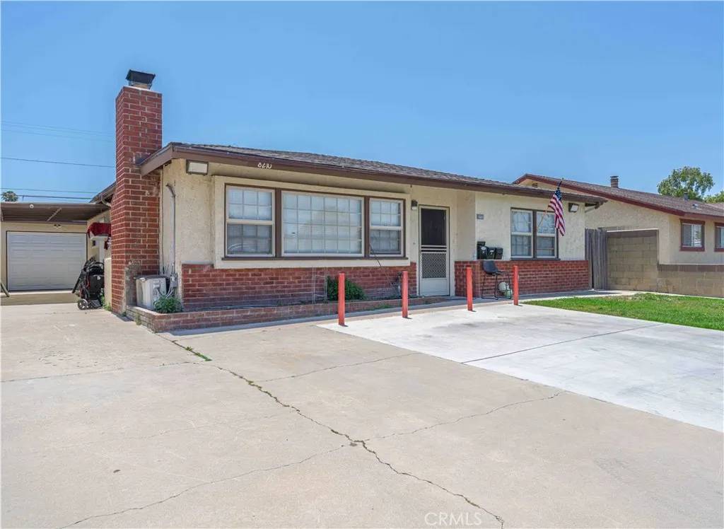 Westminster, CA 92683,8212 20th St #2