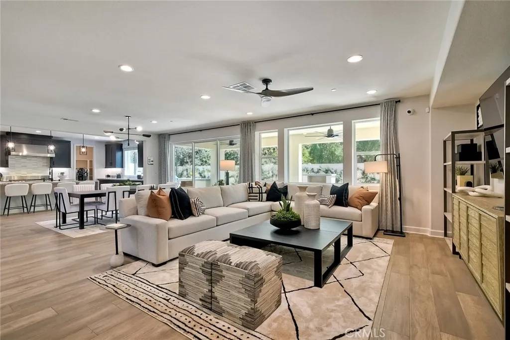 Escondido, CA 92026,3042 Mesa Glen