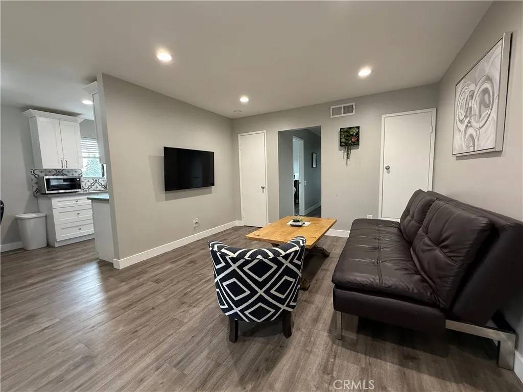 Santa Ana, CA 92704,3935 W Mcfadden Avenue #D