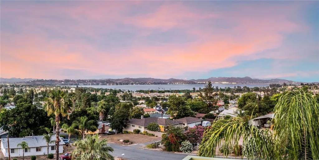 Lake Elsinore, CA 92530,33333 Westlong Street