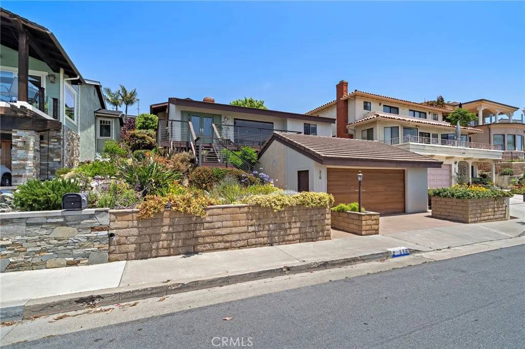 San Clemente, CA 92672,318 Avenida Santa Margarita