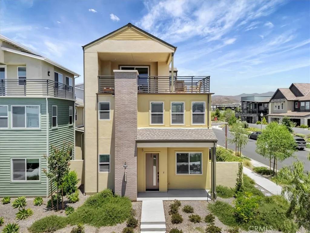 Irvine, CA 92618,347 Baluster