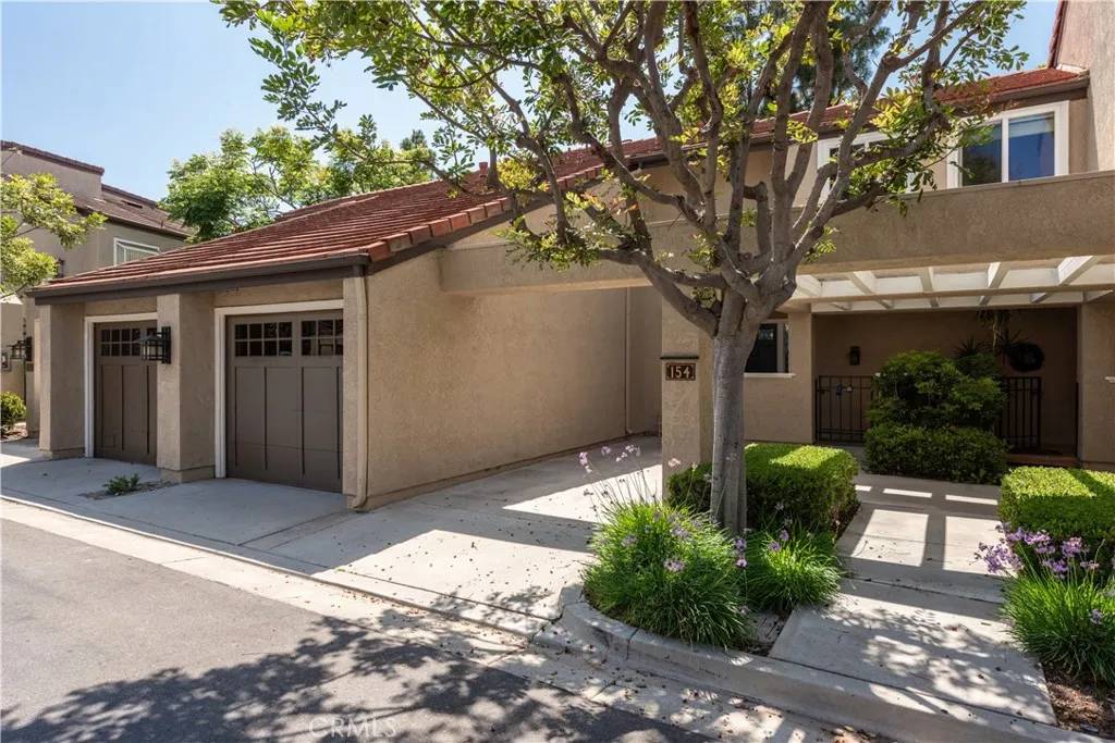 Irvine, CA 92612,154 Stanford Court #77