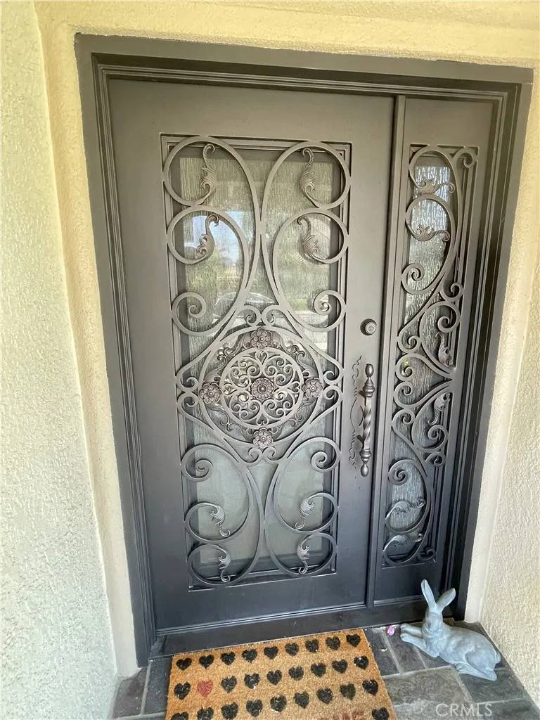 Aliso Viejo, CA 92656,17 Thornbird