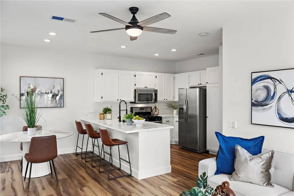 Trabuco Canyon, CA 92679,17 Mesquite