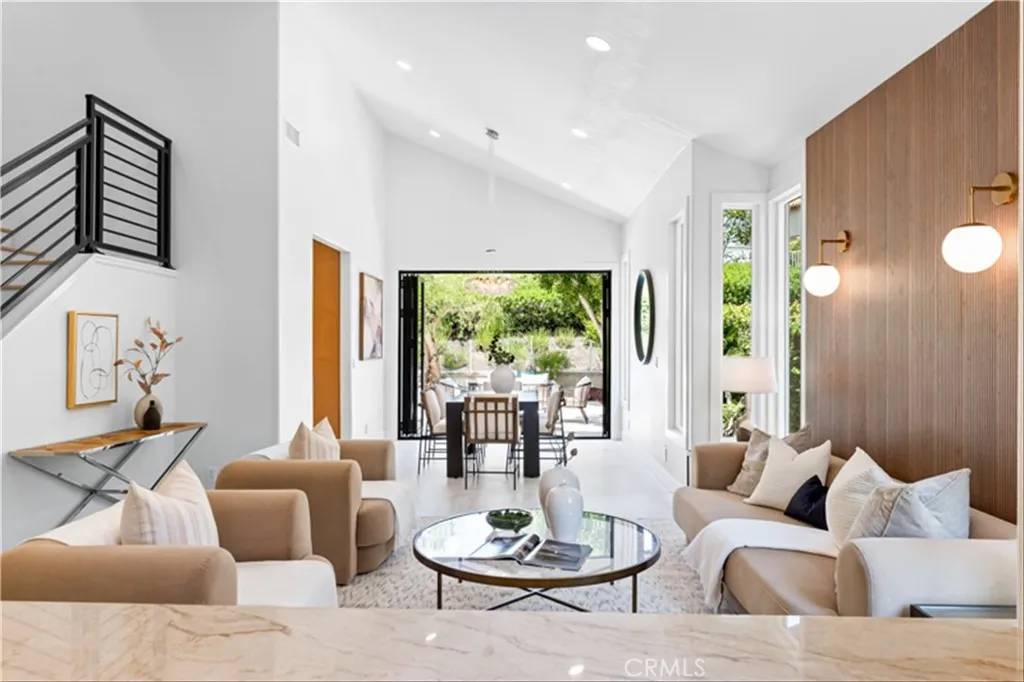Laguna Niguel, CA 92677,15 Glastonbury Place