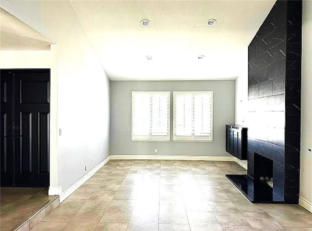 Costa Mesa, CA 92626,1063 Redding Avenue