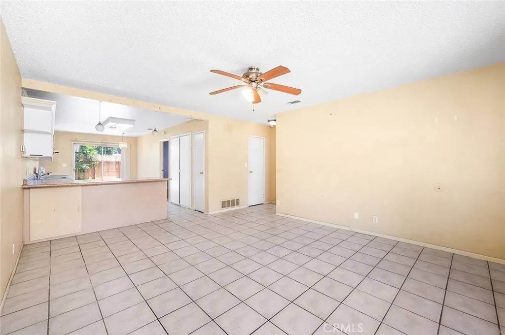 Santa Ana, CA 92704,2500 S Salta Street #18