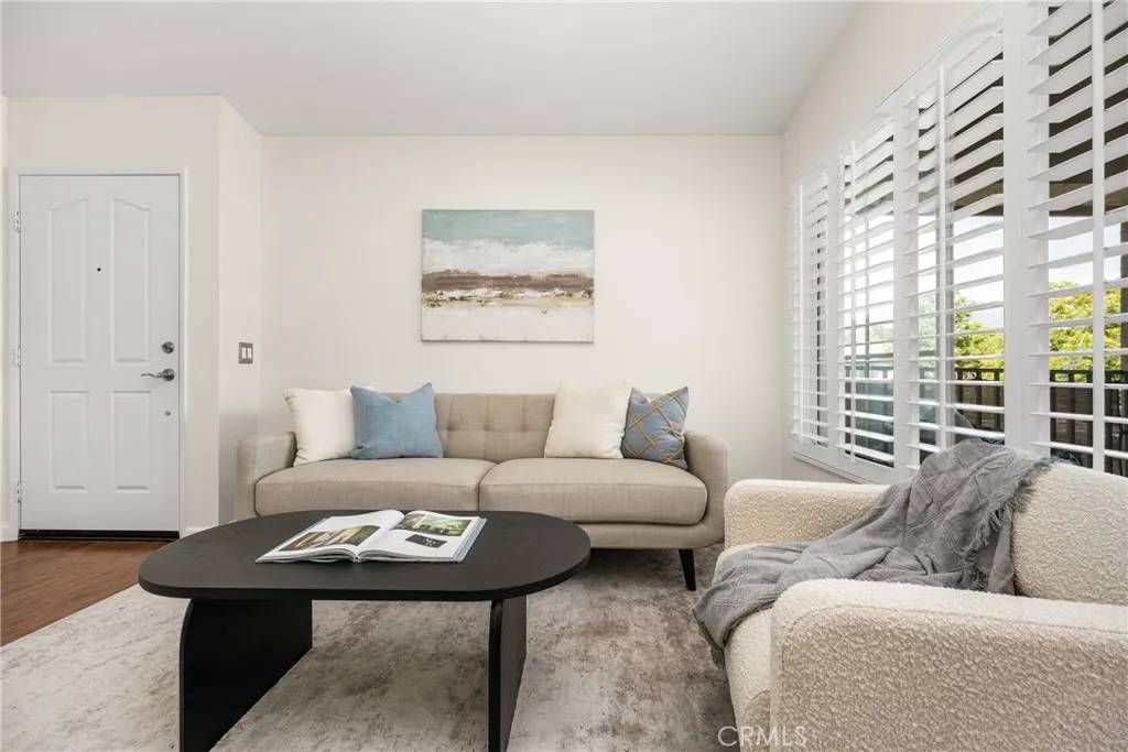 Lake Forest, CA 92610,195 Chaumont Circle