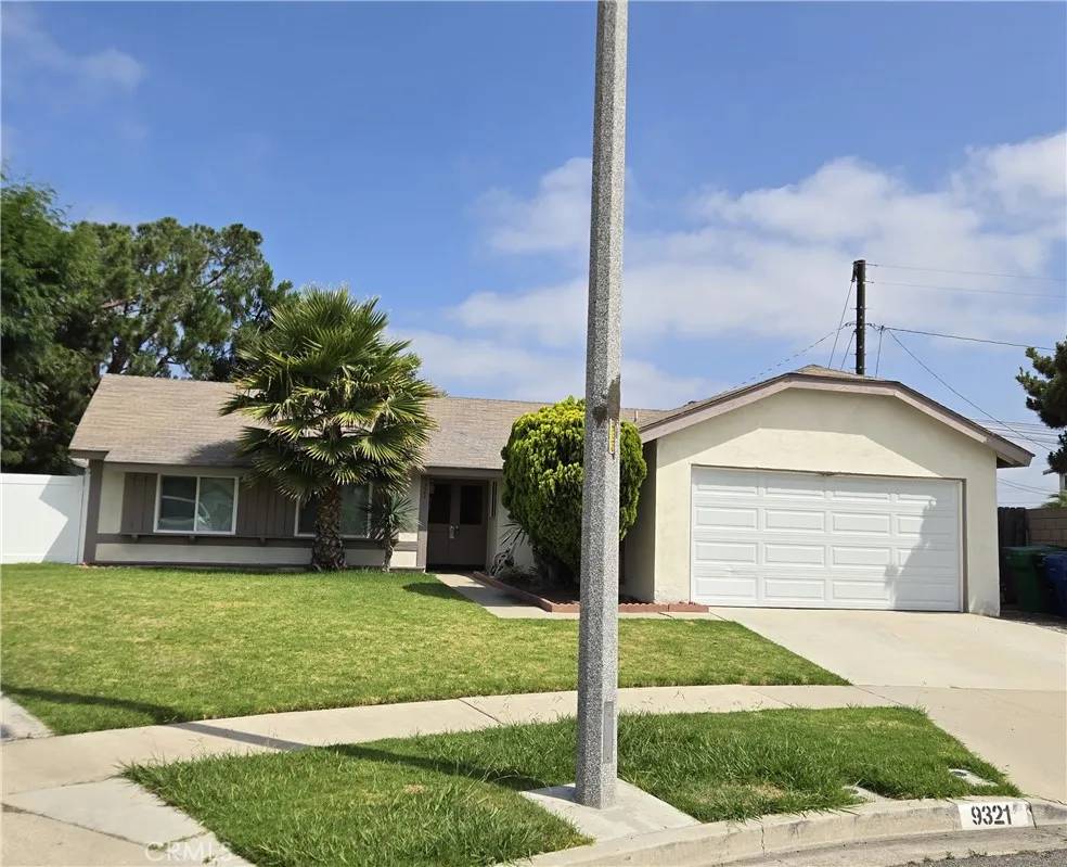 Westminster, CA 92683,9321 Salem Avenue