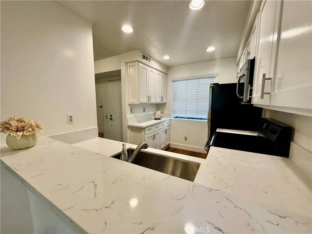 Laguna Hills, CA 92656,26701 Quail Creek #63