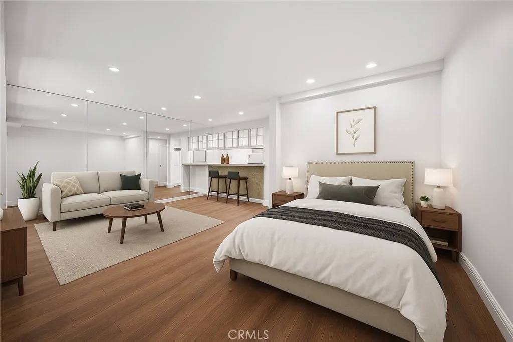 West Hollywood, CA 90069,950 North Kings Road #158