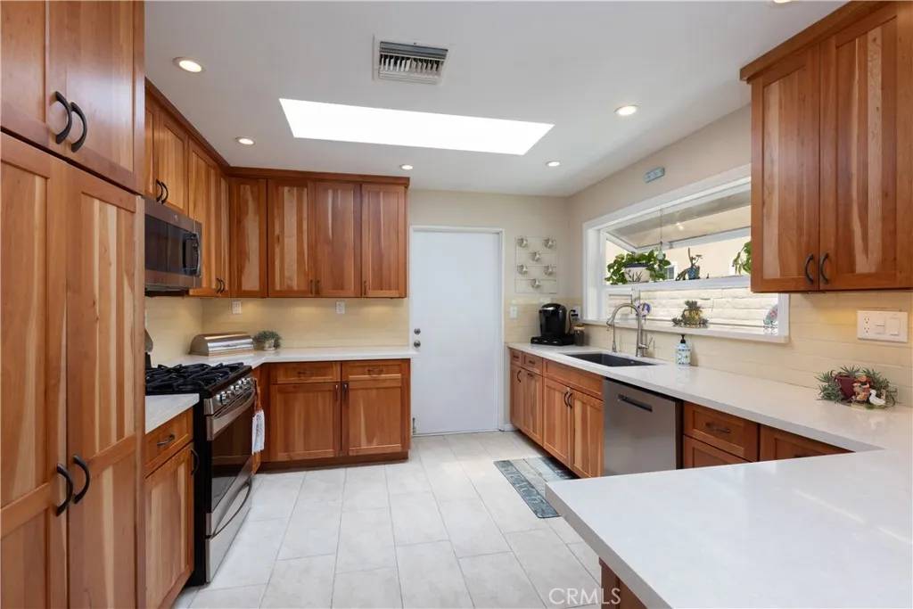 Fountain Valley, CA 92708,10262 Circulo De Juarez