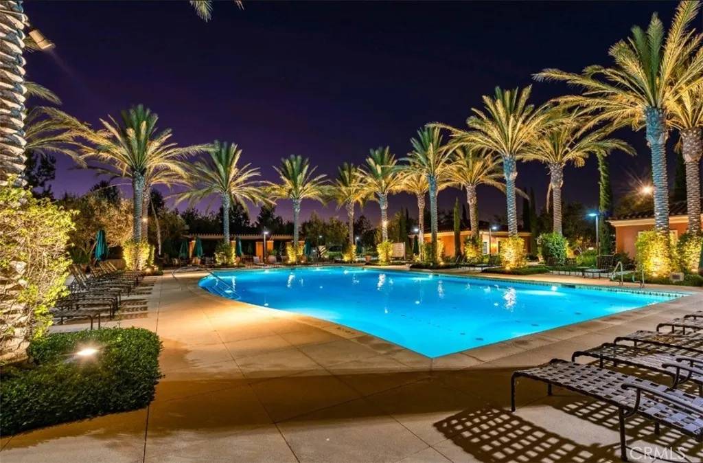 Irvine, CA 92618,64 Full Moon
