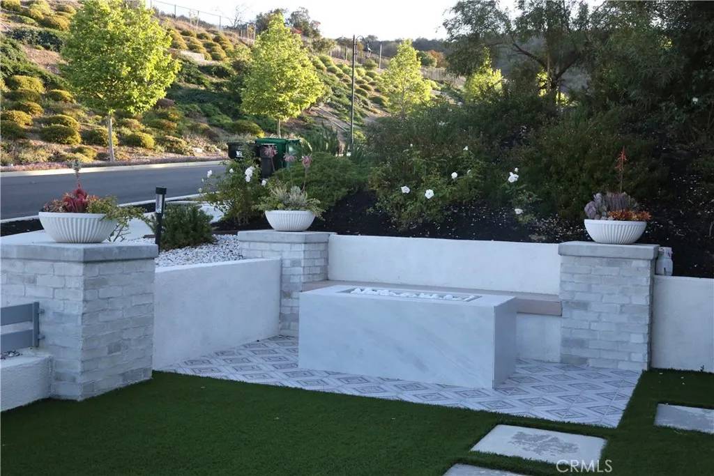 Corona, CA 92882,2493 Sierra Bella Drive
